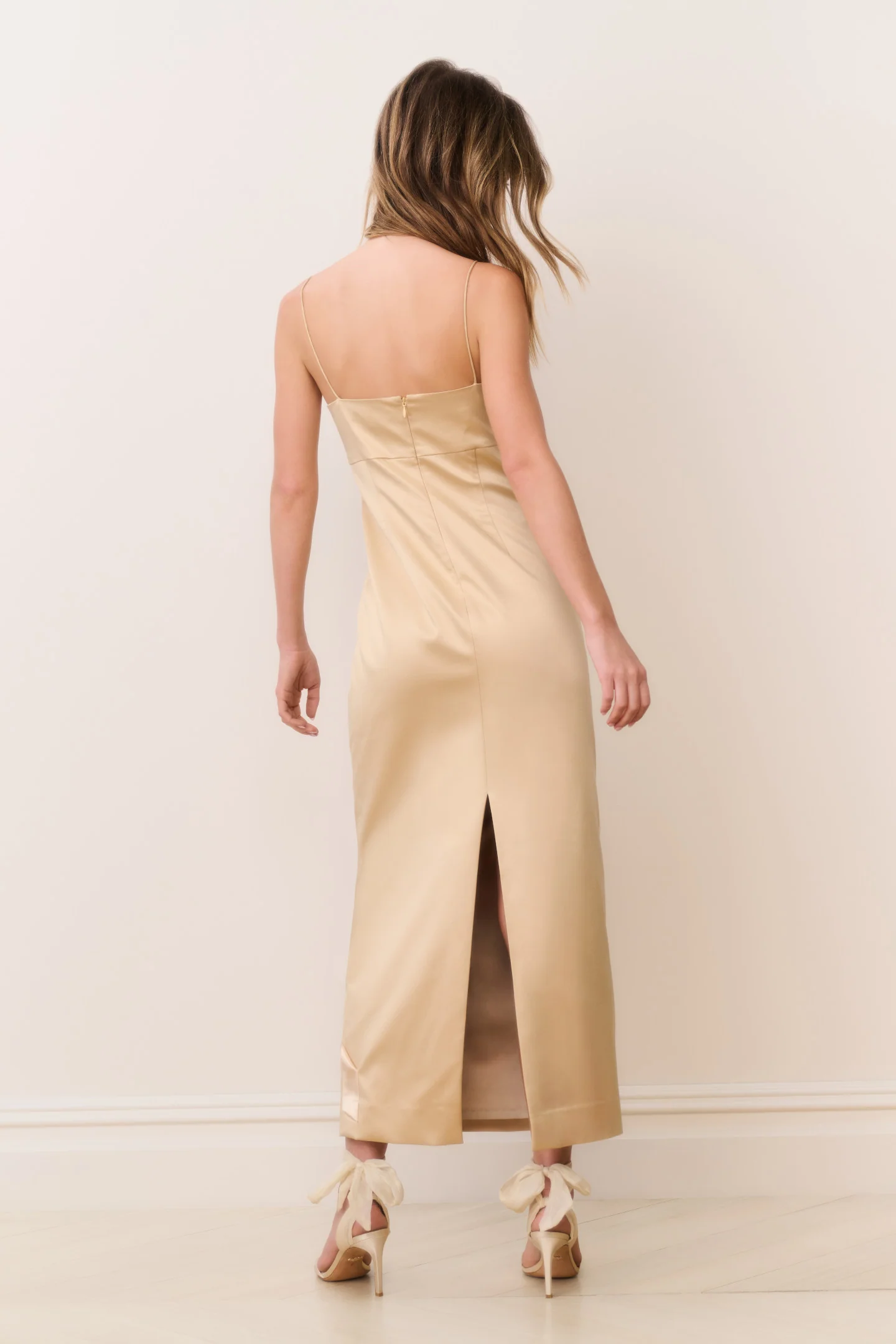 Calise Satin Bow Detail Midi Dress - Image 8